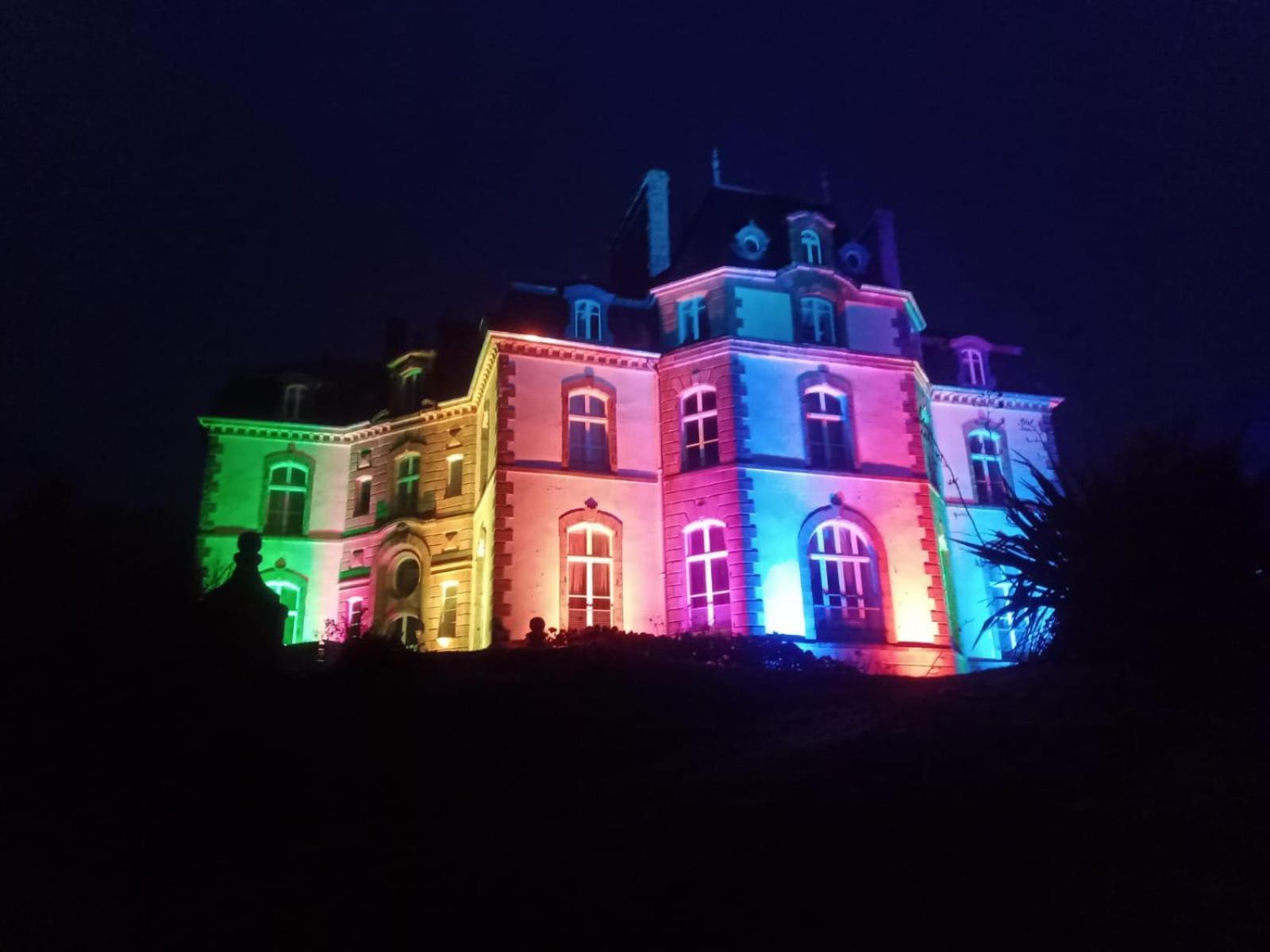 Chateau De Locqueran Pierres Et Filets Bleus Audierne Exterior photo